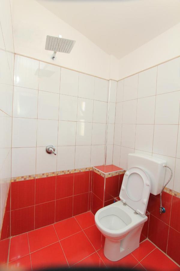 Hotel Gonaj Velipoje Luaran gambar